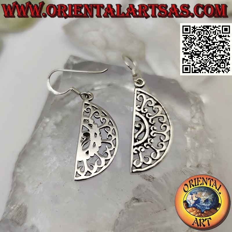 Pendientes de plata con semicírculo con decoración étnica perforada