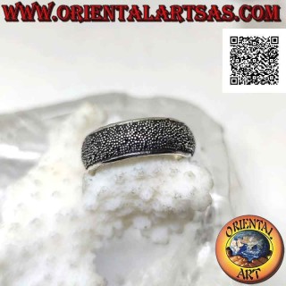 Bague en argent avec bande arrondie sablée de 7 mm (parsemée de microsphères)
