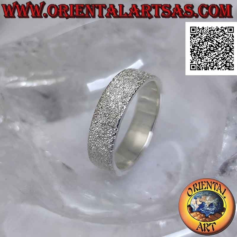 Bague en argent 6 mm "effet brillant" sablé plat (clouté de microsphères)