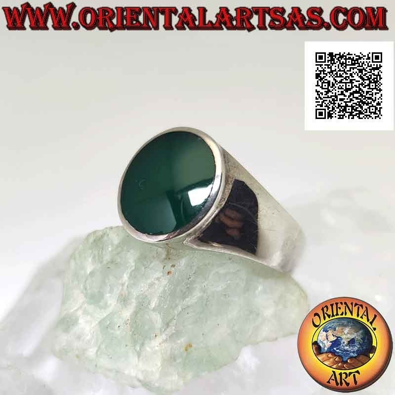 Silver ring with oval green agate flush with slightly raised edge on smooth setting