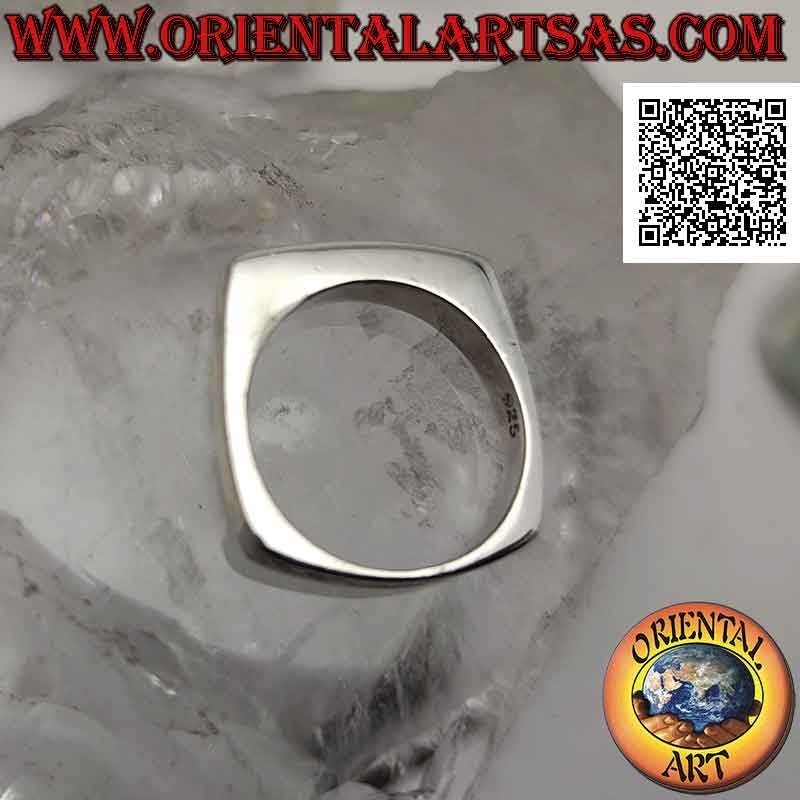 Anillo de plata lisa con ágata verde rectangular horizontal larga y estrecha en engaste cuadrado (21)