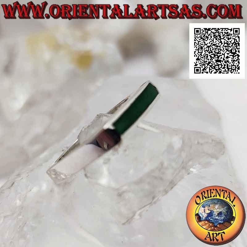 Smooth silver ring with long and narrow horizontal rectangular green agate on square setting (21)
