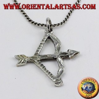 arc pendentif en argent avec la flèche