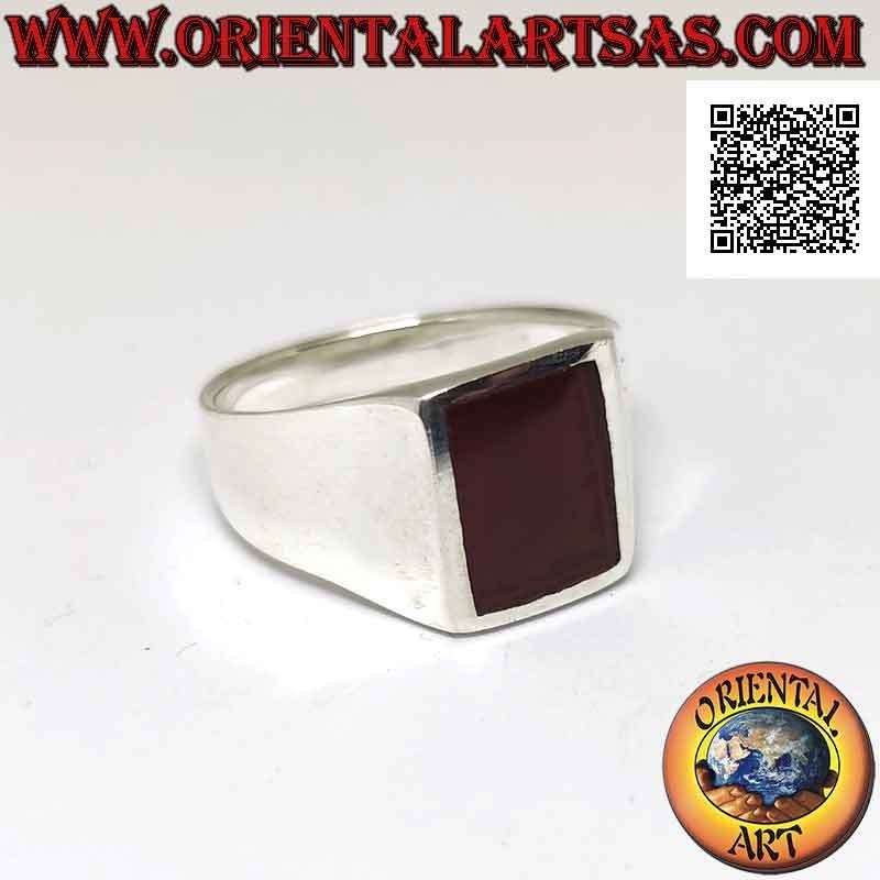 Anello in argento con corniola rettangolare a filo bordo su montatura liscia 10 x 8 mm