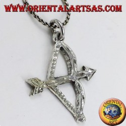 arc pendentif en argent avec la flèche
