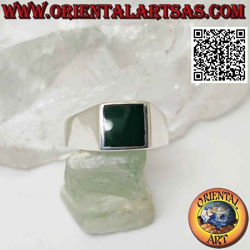 Smooth silver ring with square green agate flush with the edge 8x8 mm