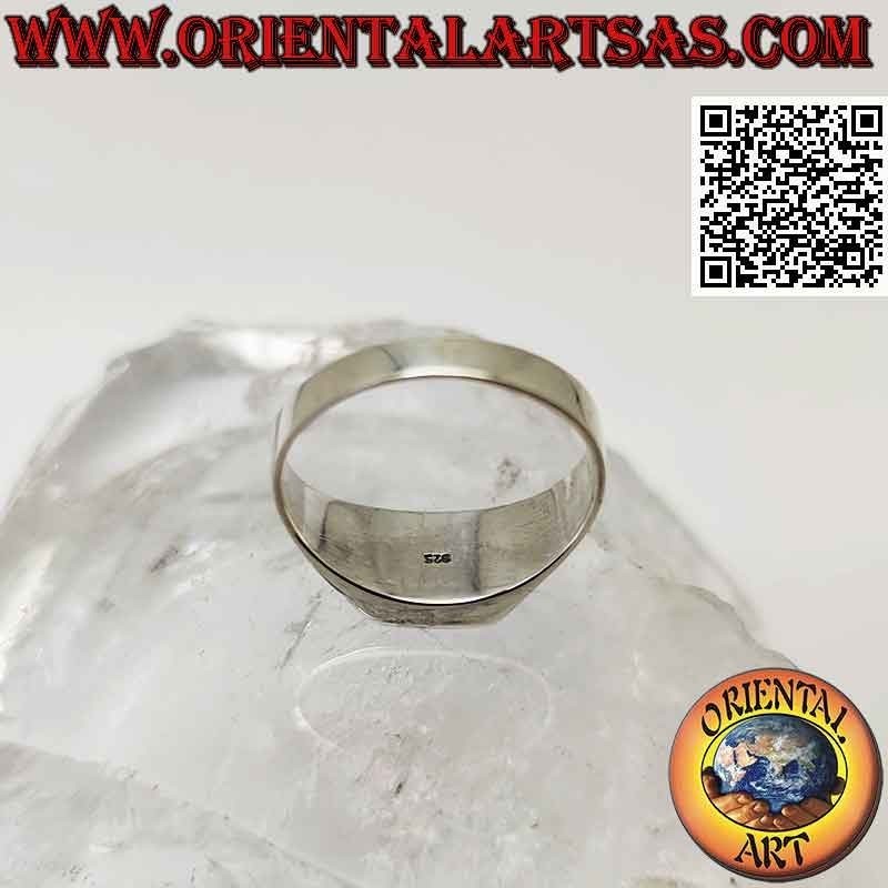 Anello in argento liscio con corniola quadrata a filo bordo 8x8 mm