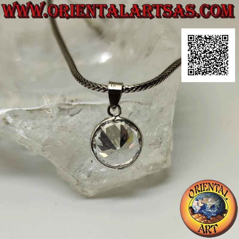 Colgante de plata con punto de luz de circonita redonda rodeada de un borde liso de 12 mm