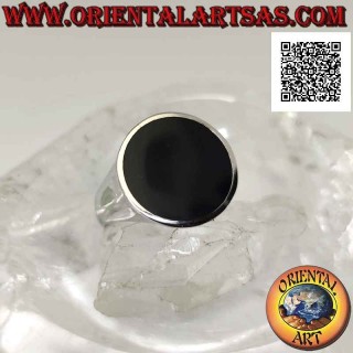 Anillo de plata con ónix redondo plano sobre marco liso ligeramente cóncavo en los lados Ø 16 mm