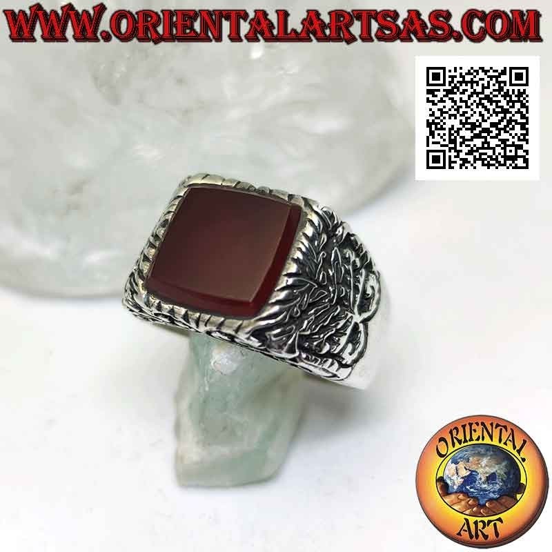 Bague en argent incrusté de cornaline