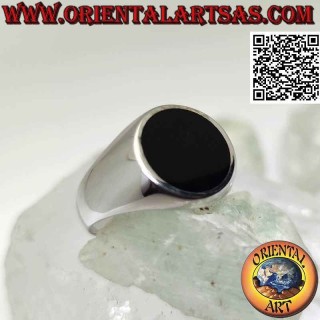 Bague en argent avec onyx rond affleurant sur une monture lisse Ø 12 mm
