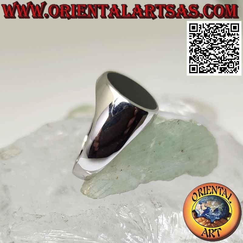 Silver ring with round onyx flush with the edge on a smooth Ø 12 mm frame