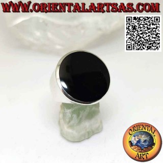 Anillo de plata con ónix redondo a ras de canto sobre marco liso Ø 20 mm