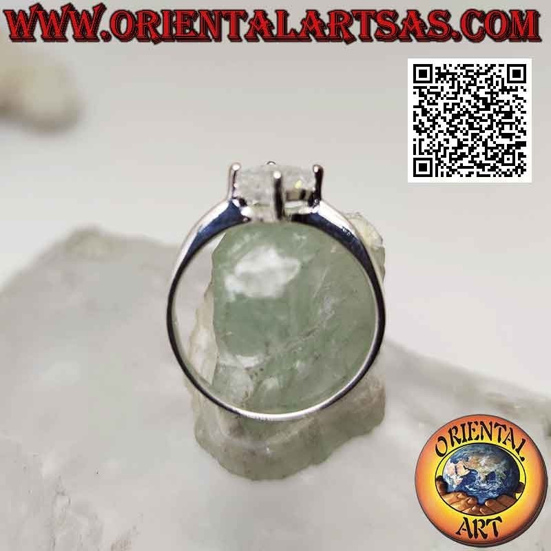 Anello in argento solitario con zircone bianco quadrato romboidale incastonato