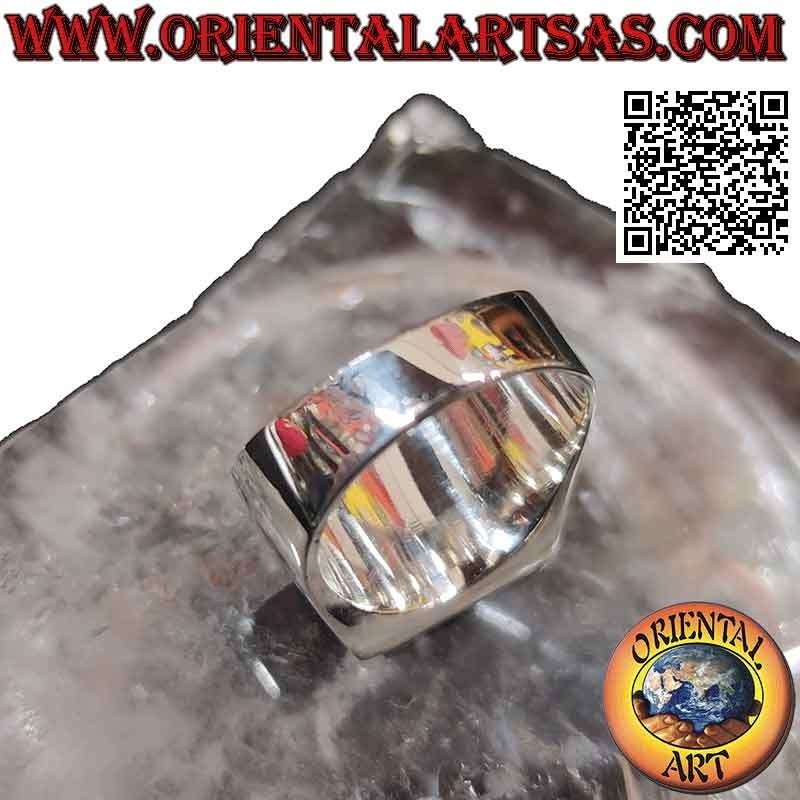 Anillo de plata lisa con ágata verde cuadrada a ras de canto 13x13 mm
