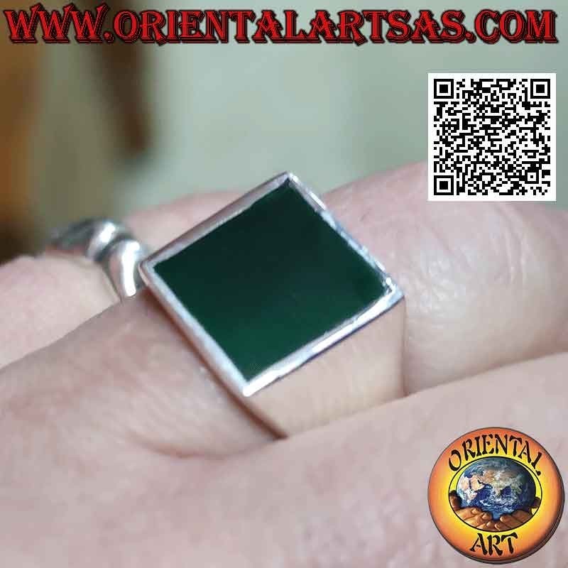 Anillo de plata lisa con ágata verde cuadrada a ras de canto 13x13 mm