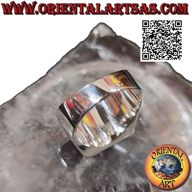 Anillo de plata lisa con turquesa cuadrada al ras de canto 13x13 mm