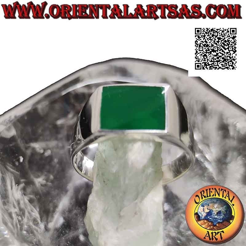 Bague en argent lisse avec agate verte rectangulaire , 12x10 mm.
