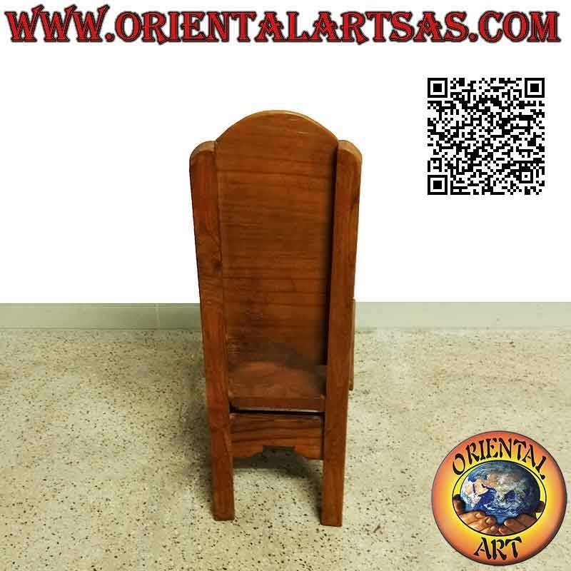 Baby chair with smooth high back in teak wood
