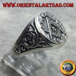 Anello in argento,simbolo massone squadra compasso e teschio 