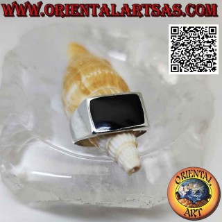 Smooth silver ring with horizontal rectangular onyx flush with edge 12x8 mm