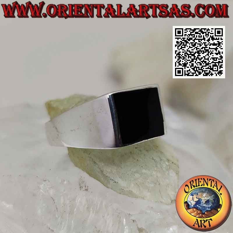Smooth silver ring with horizontal rectangular onyx flush with edge 12x10 mm