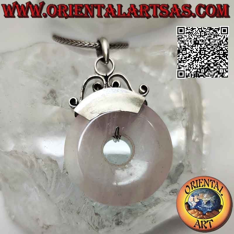 Rose quartz pendant, in the shape of a 28 mm donut. with hook decorated in silver bas-relief