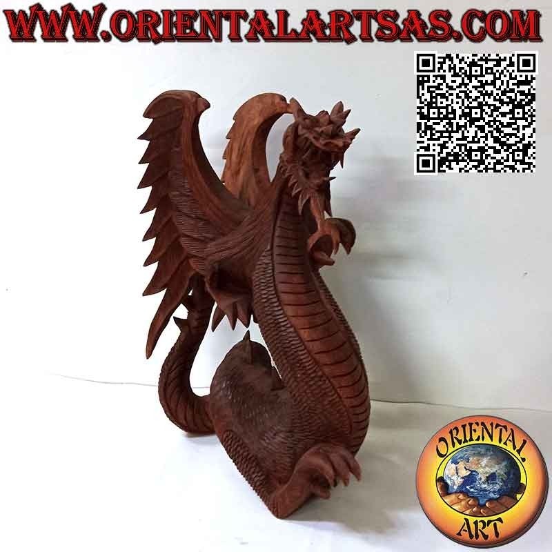 Escultura de dragón alado andante tallada a mano en madera de suar de 45 cm