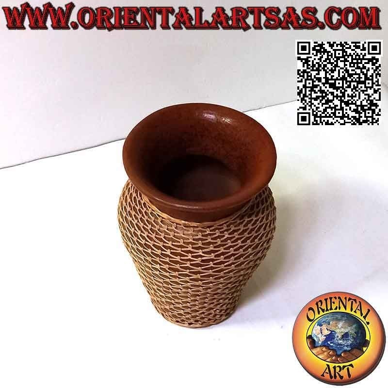 Traditional Lombok vase in terracotta and hand-woven wicker wire (20 cm and 15 cm ø)
