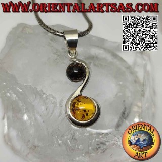 Pendentif en argent en forme de "S" lisse avec ambre baltique rond jaune et vert sur les courbes