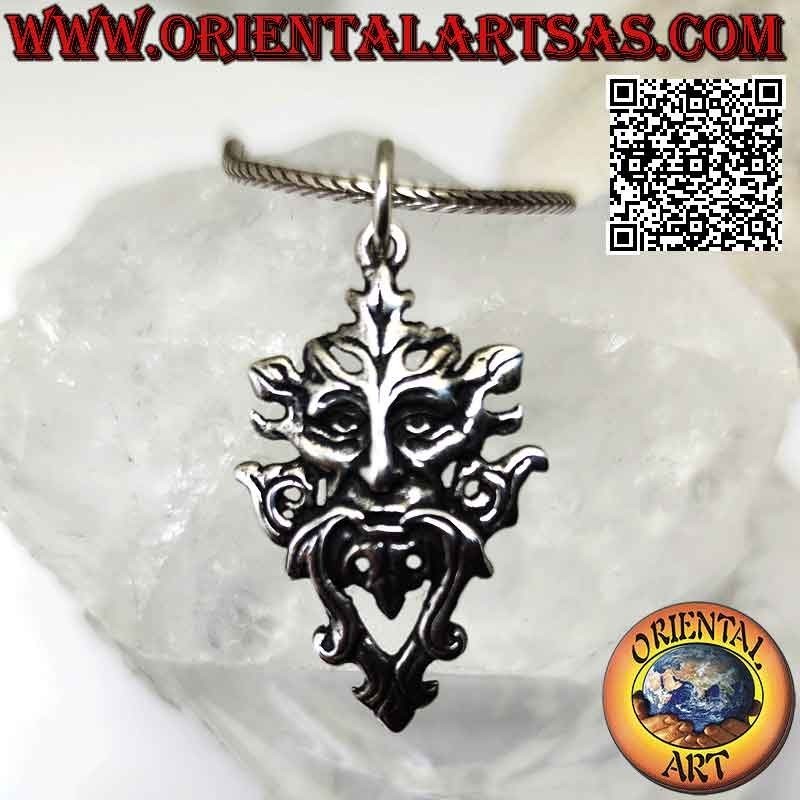 Colgante de plata con la forma de "el Hombre Verde" (figura celta símbolo de la fuerza vital)