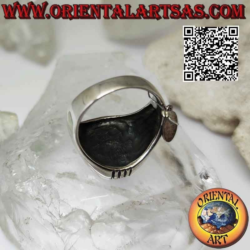 Anello in argento con onice ovale e tre linee incise sopra e sotto