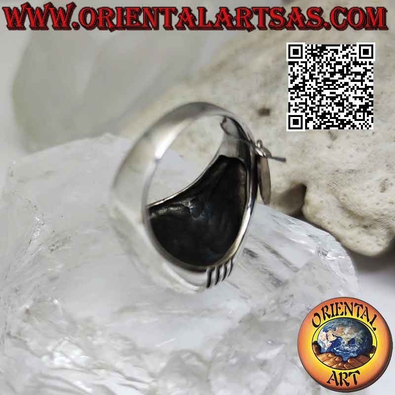 Silver ring with oval onyx and three lines engraved above and below