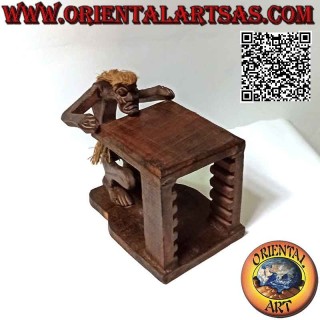 CD-Halter im primitiven Stil mit Skulptur eines Ureinwohners aus Teakholz (26 cm)