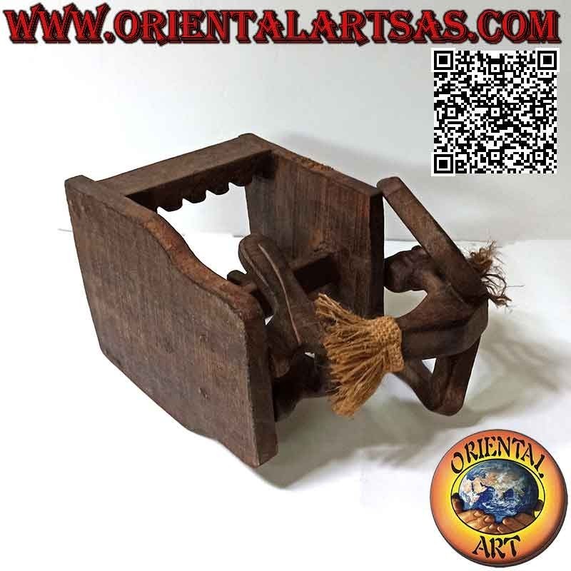 CD holder in primitive style with sculpture of an aboriginal in teak wood (26 cm)