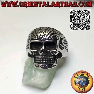 Anillo de acero quirúrgico (316L), calavera con grabados tribales en el frente y costados