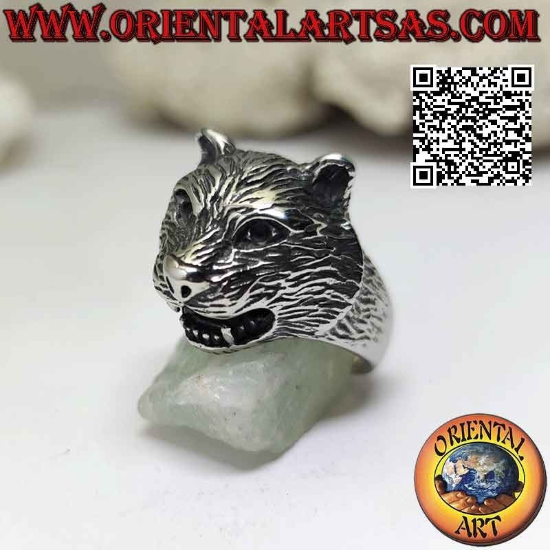 Anillo fabricado en acero quirúrgico (316L), con forma de cabeza de pantera