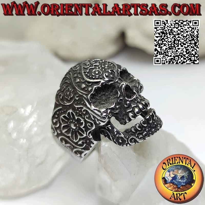 Anillo de acero quirúrgico (316L), calavera mexicana "calanca" con decoración floral en relieve