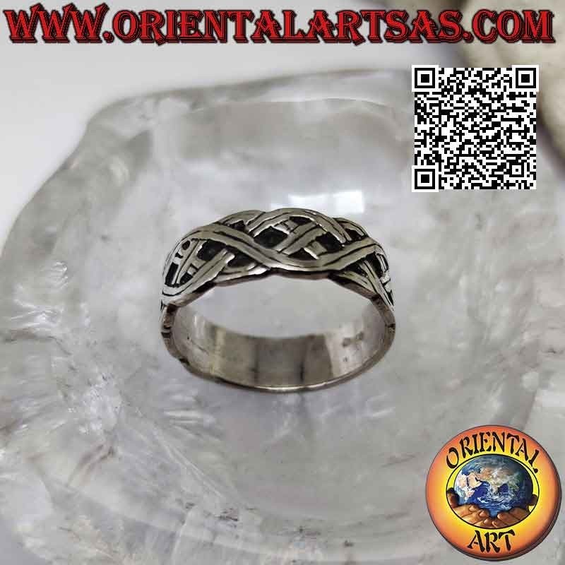 Anello in argento a fascia lavorato, intreccio celtico infinito