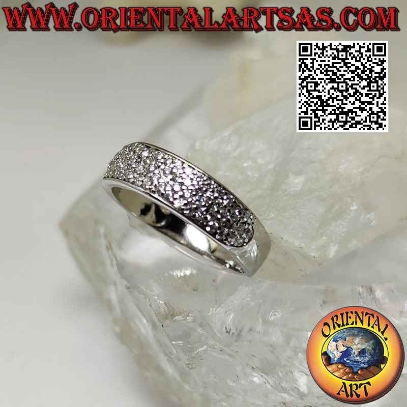 Silberring mit wachsendem Band, halb besetzt mit weißen Zirkonen (6 mm)