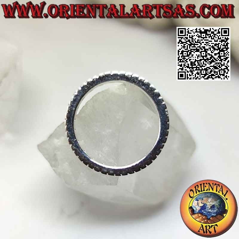 Bague en argent avec bande carrée avec zircons blancs sertis individuellement (2 mm)
