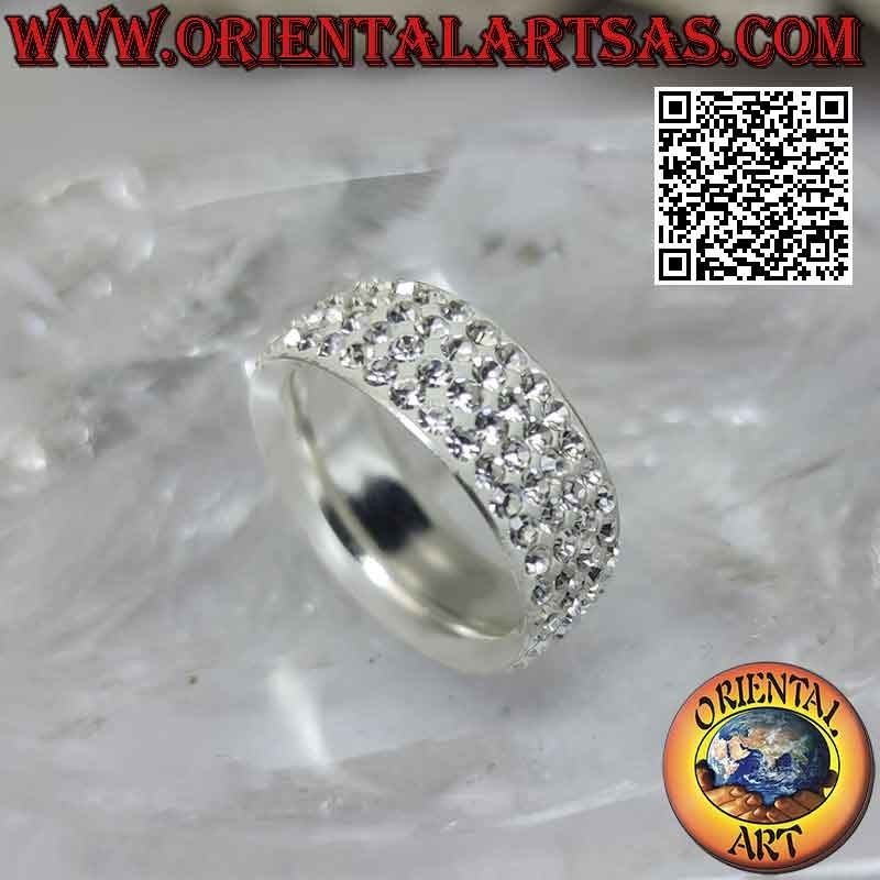 Anello in argento a fascia bombata tempestata di zirconi bianchi incollati (8 mm)