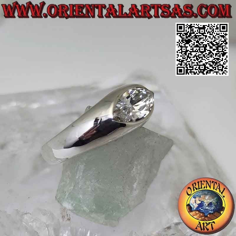 Anillo de plata con banda de crecimiento liso con zircón blanco central con lanzadera horizontal