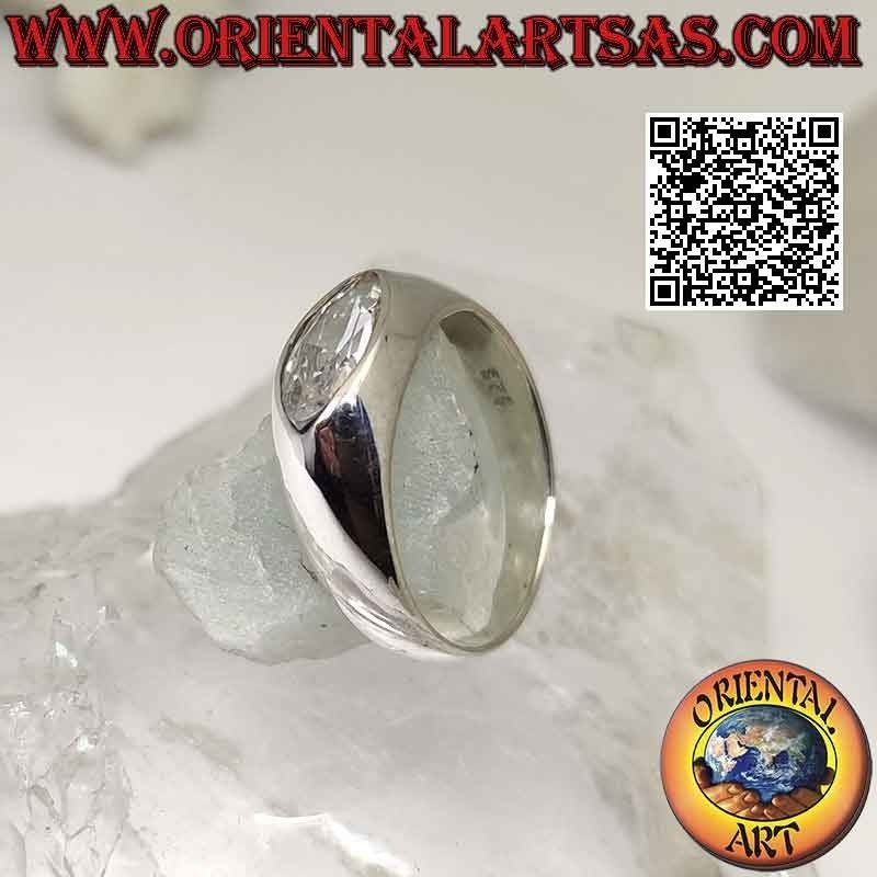 Anillo de plata con banda de crecimiento liso con zircón blanco central con lanzadera horizontal