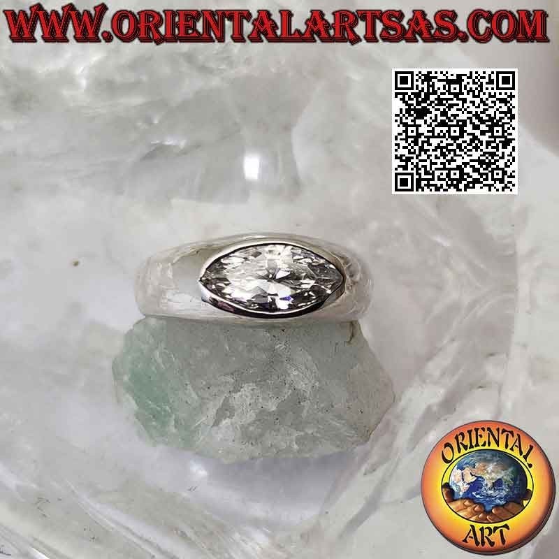 Bague en argent avec bande de croissance lisse avec zircon blanc navette horizontale centrale
