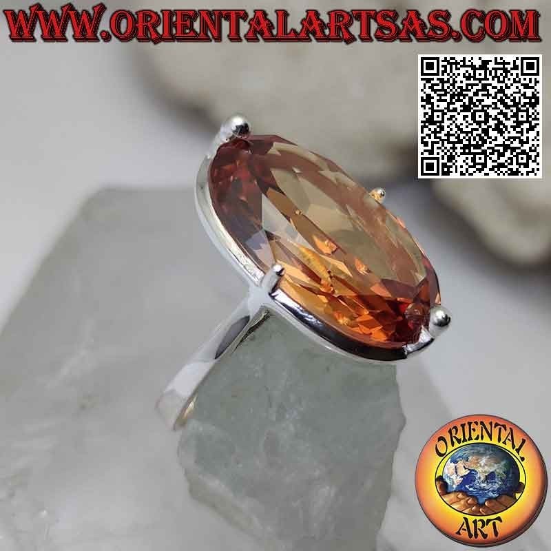 Bague en argent avec gros zircon champagne serti ovale sur une monture simple