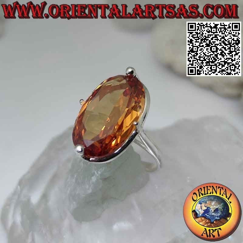 Anillo de plata con circonita champagne grande engastada ovalada en engaste sencillo
