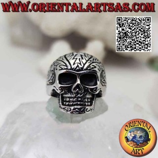 Anello in acciaio chirurgico (316L), teschio con decorazioni tribali incise