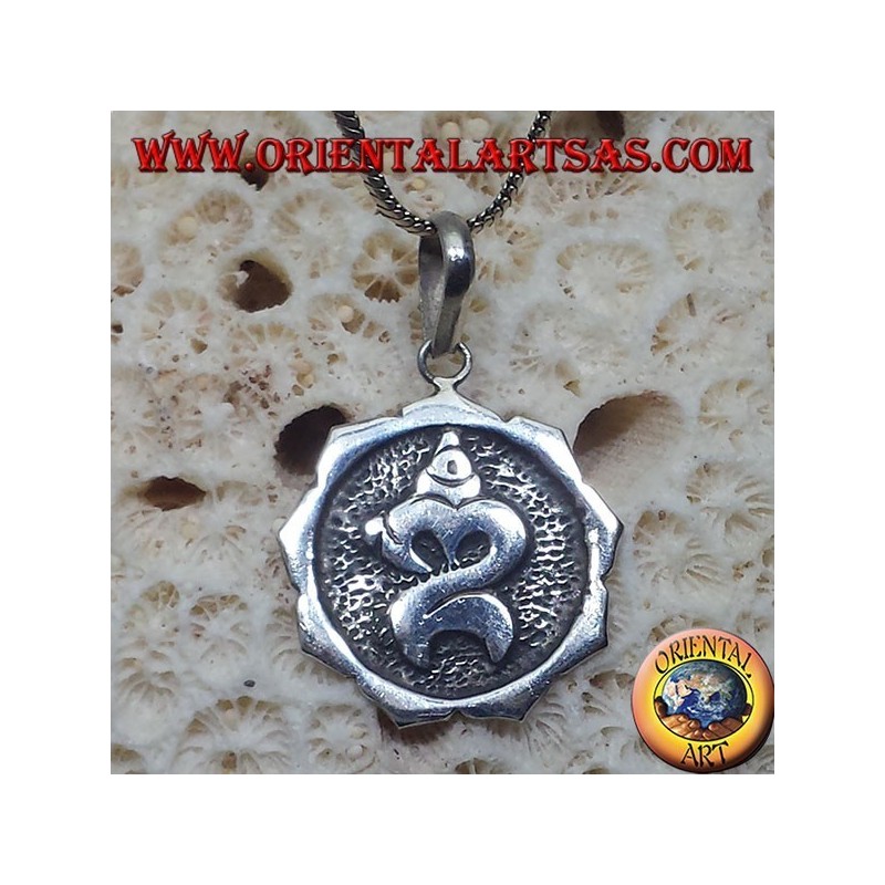 colgante de plata de OM tallado de Bali