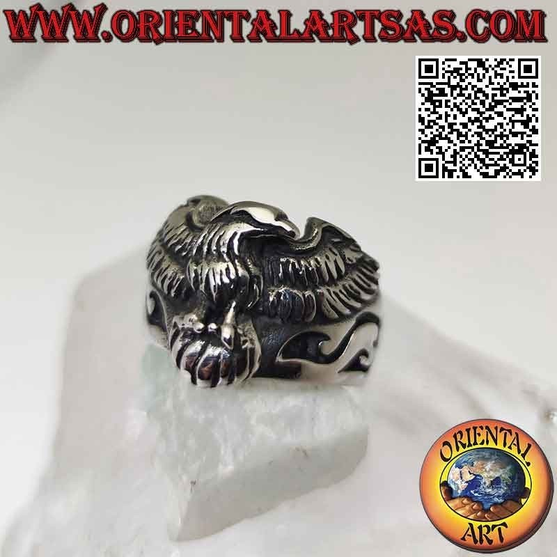 Anillo de acero quirúrgico (316L), con águila de tres cuartos